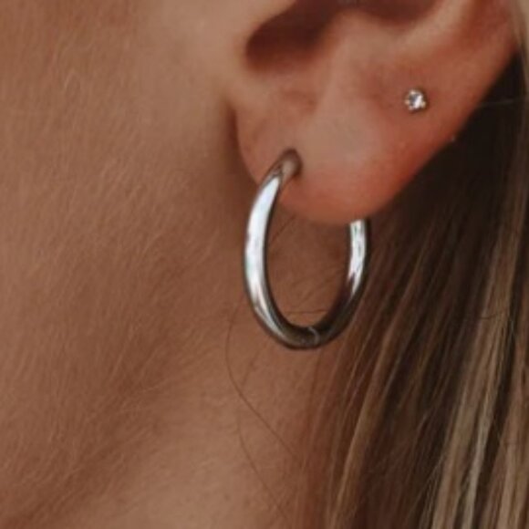 ATOLEA CLASSIC HOOP EARRINGS, LARGE - STAINLESS STEEL