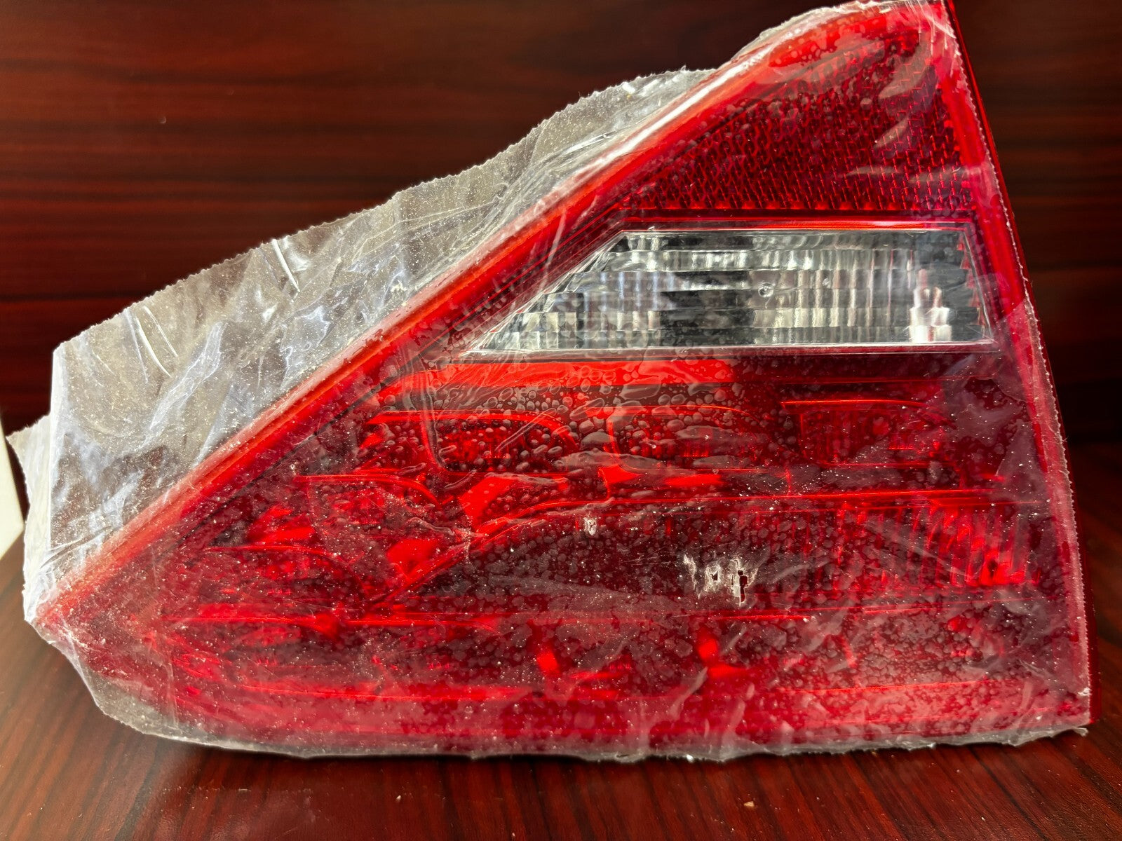 2008-2012 AUDI A5 - LEFT Inner LED TAIL Light / LAMP 8T0945093B,