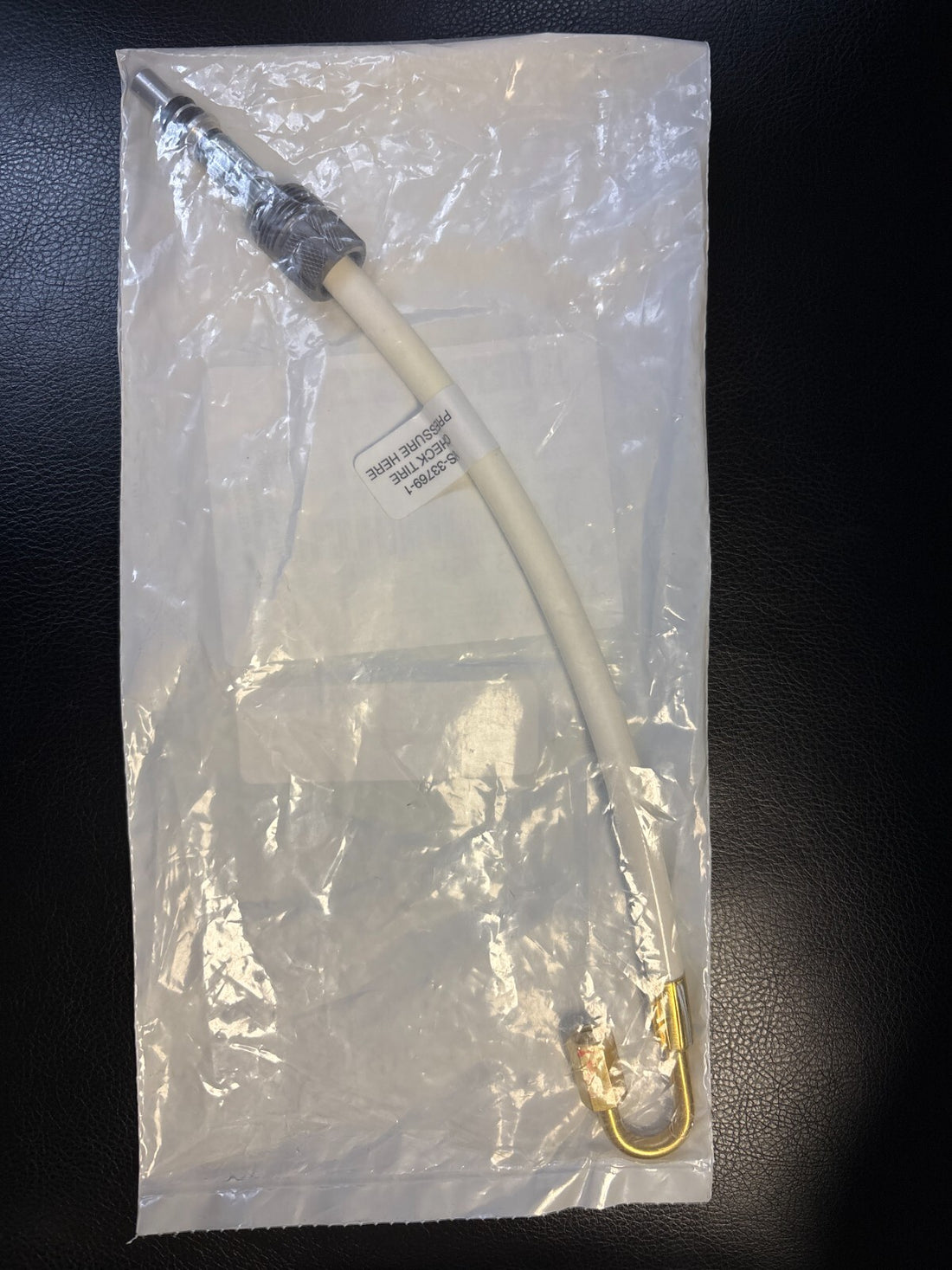 Hendrickson OEM Tire Hose Thermo1 180 degree 11 - item # VS-33769-1