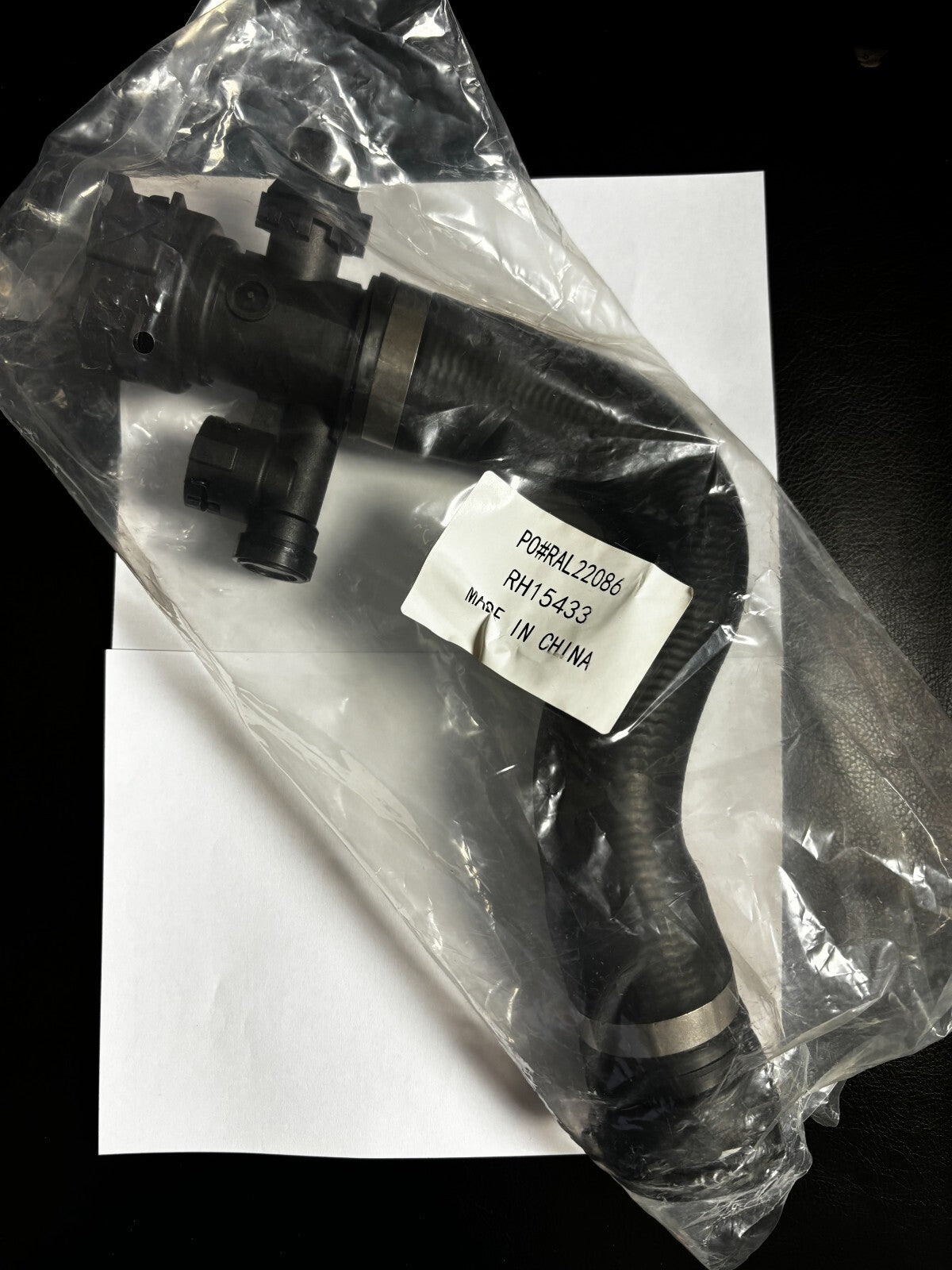 Upper Radiator Coolant Hose For BMW E83 X3 L6 2.5L 3.0L N52 07-10 17123415433