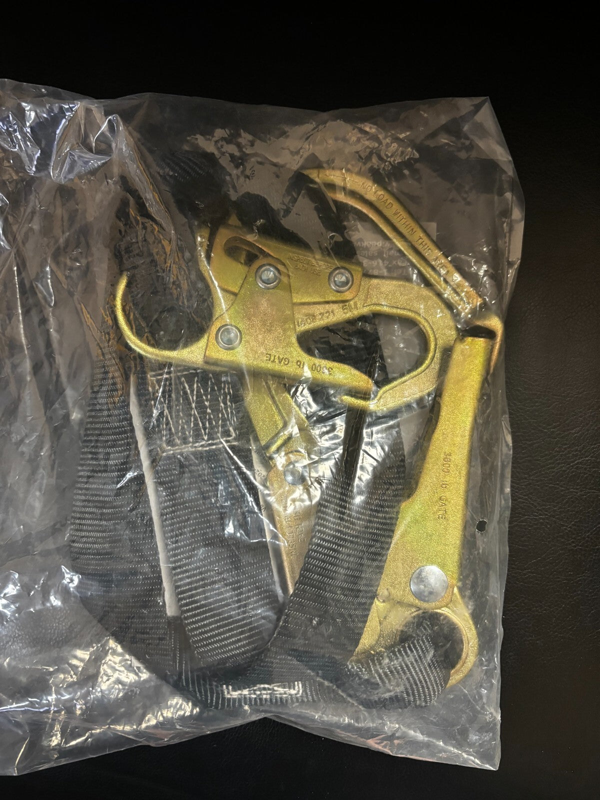 Peakworks Restraint Lanyard 1-3/4″ Web Snap & Form Hook