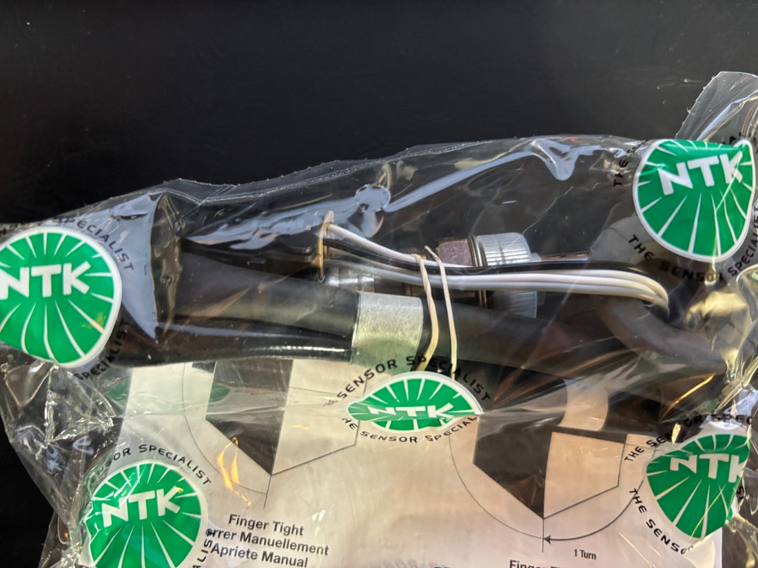 Oxygen Sensor-Direct Fit NGK 25200  - A8B8C0 NEW SEALED