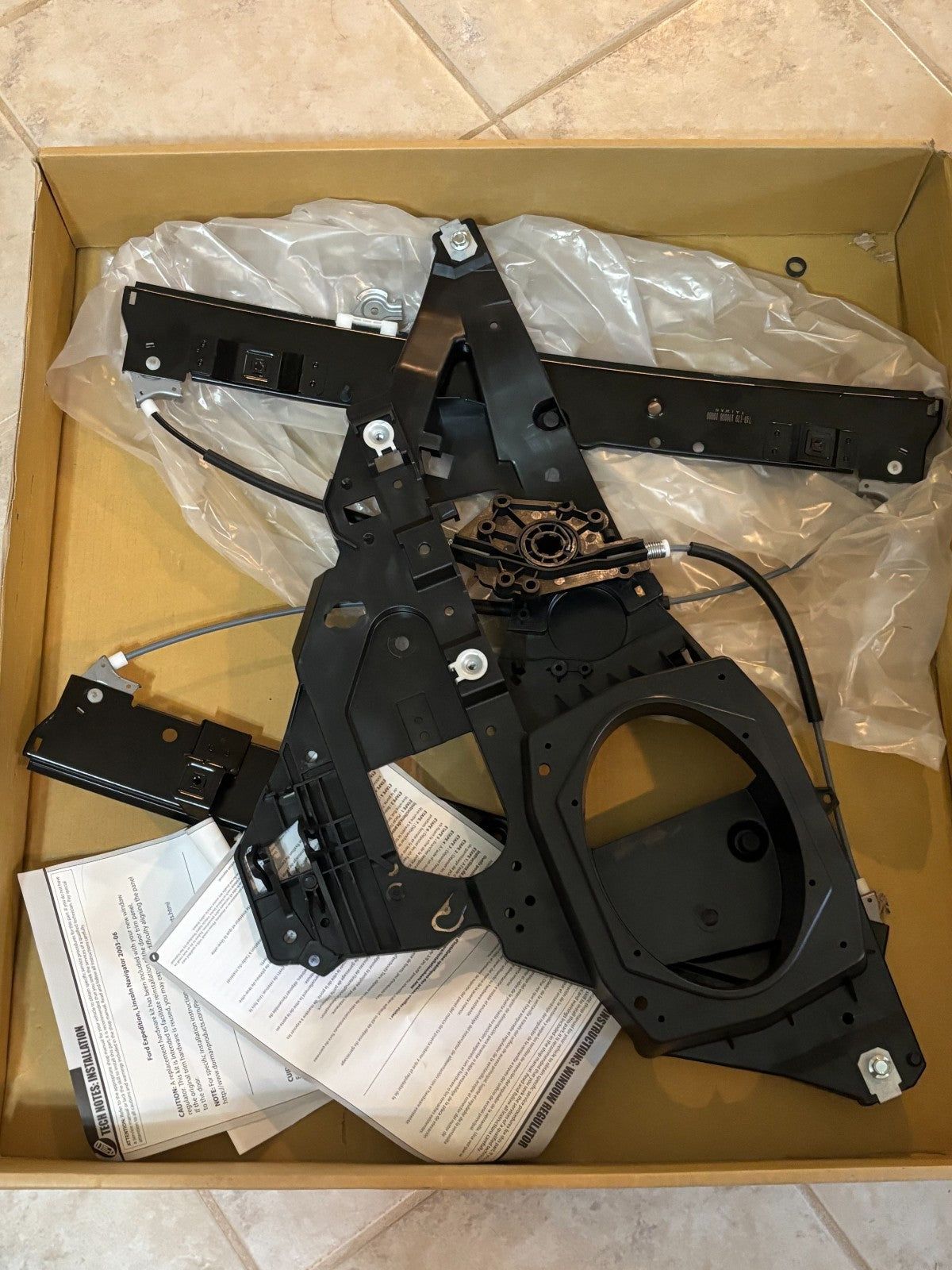 Dorman 740-179  Window Regulator Front Passenger Right Side - 2003-2006 Ford
