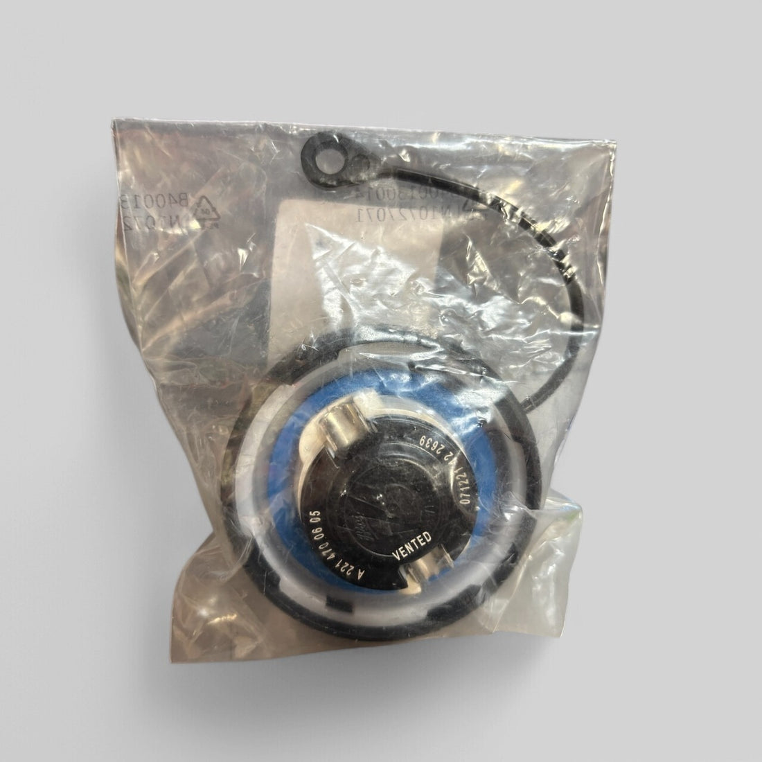 Mercedes-Benz Vented Filler Cap with Cord A 221 470 06 05