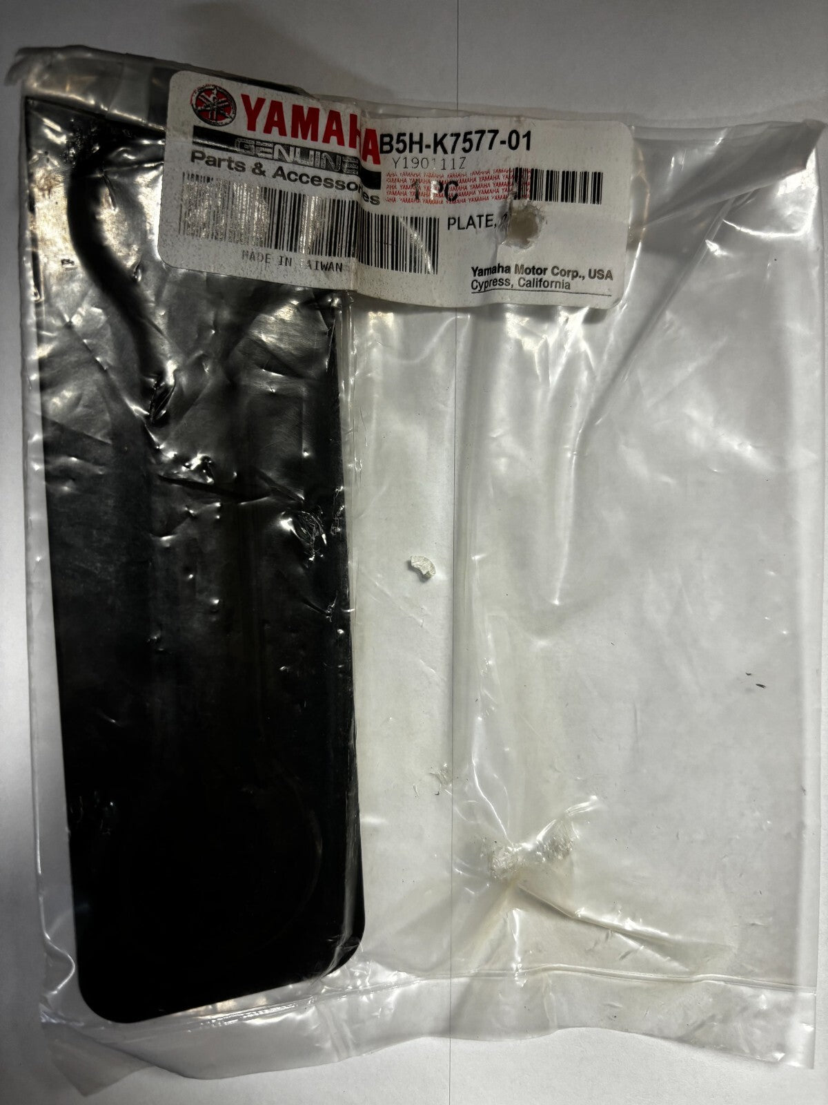 Yamaha B5H-K7577-01 Plate -  BLACK  Lot of 5 Individually wrapped