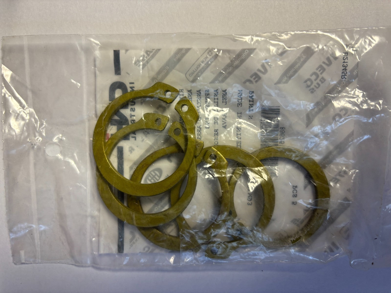 CNH Industrial - External Snap Retaining Ring 86625153  - M40 -NEW