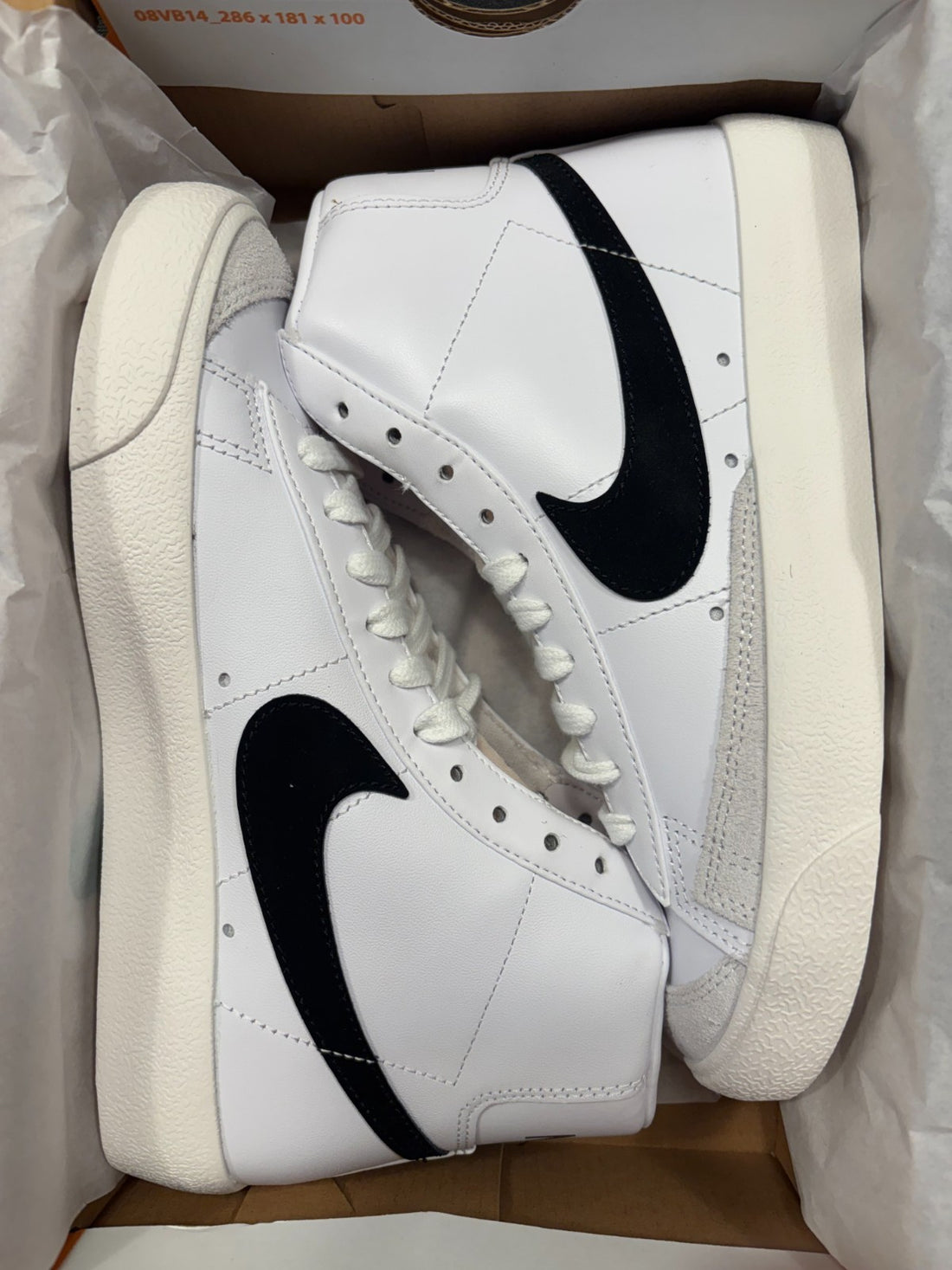 Nike Blazer Mid 77 White Black CZ1055-100 Women's Size 6, Men's 4.5 NEW
