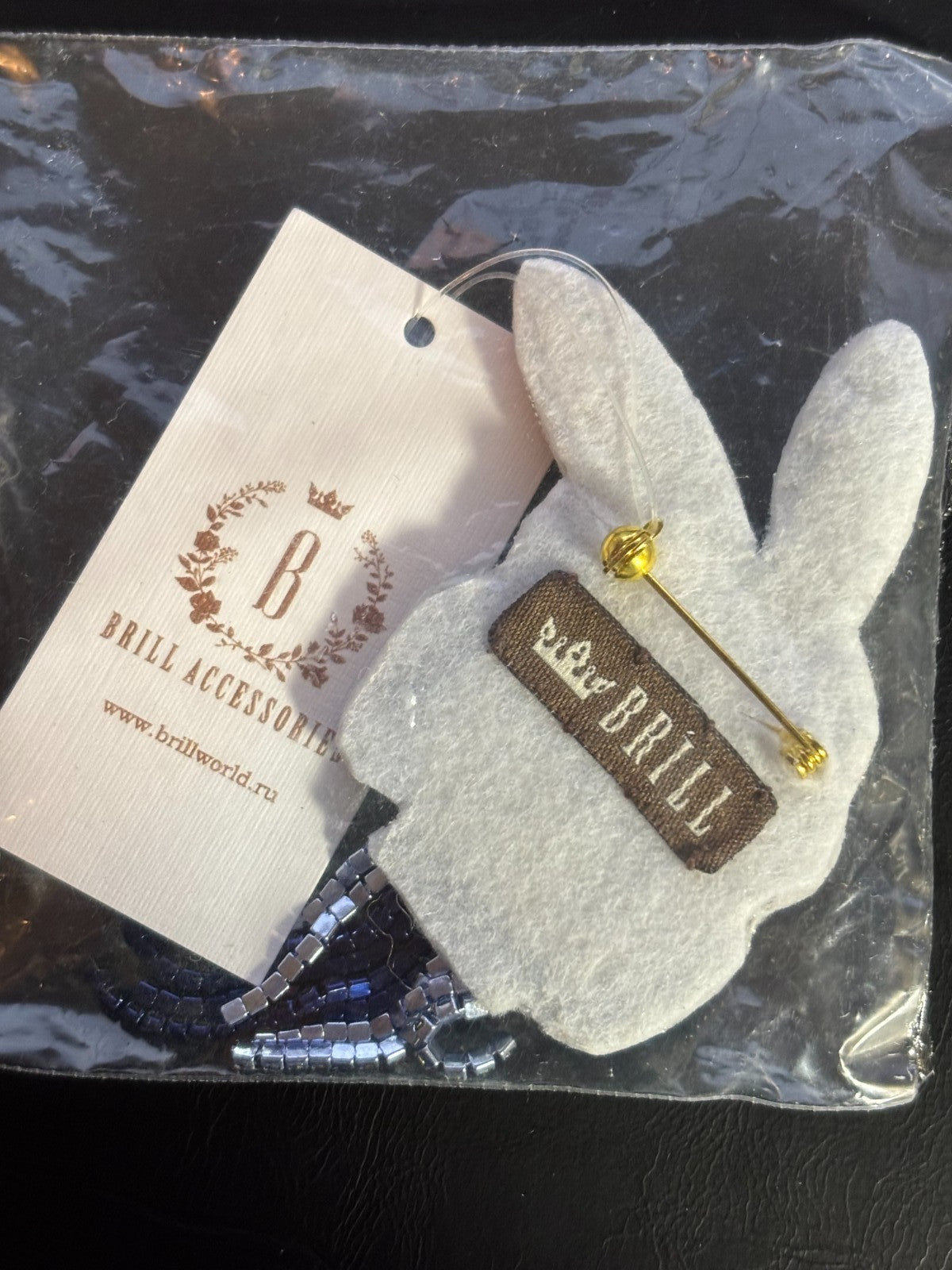 White Rabbit Brooch from Brill - B-38800 NEW - Box is slightly damaged