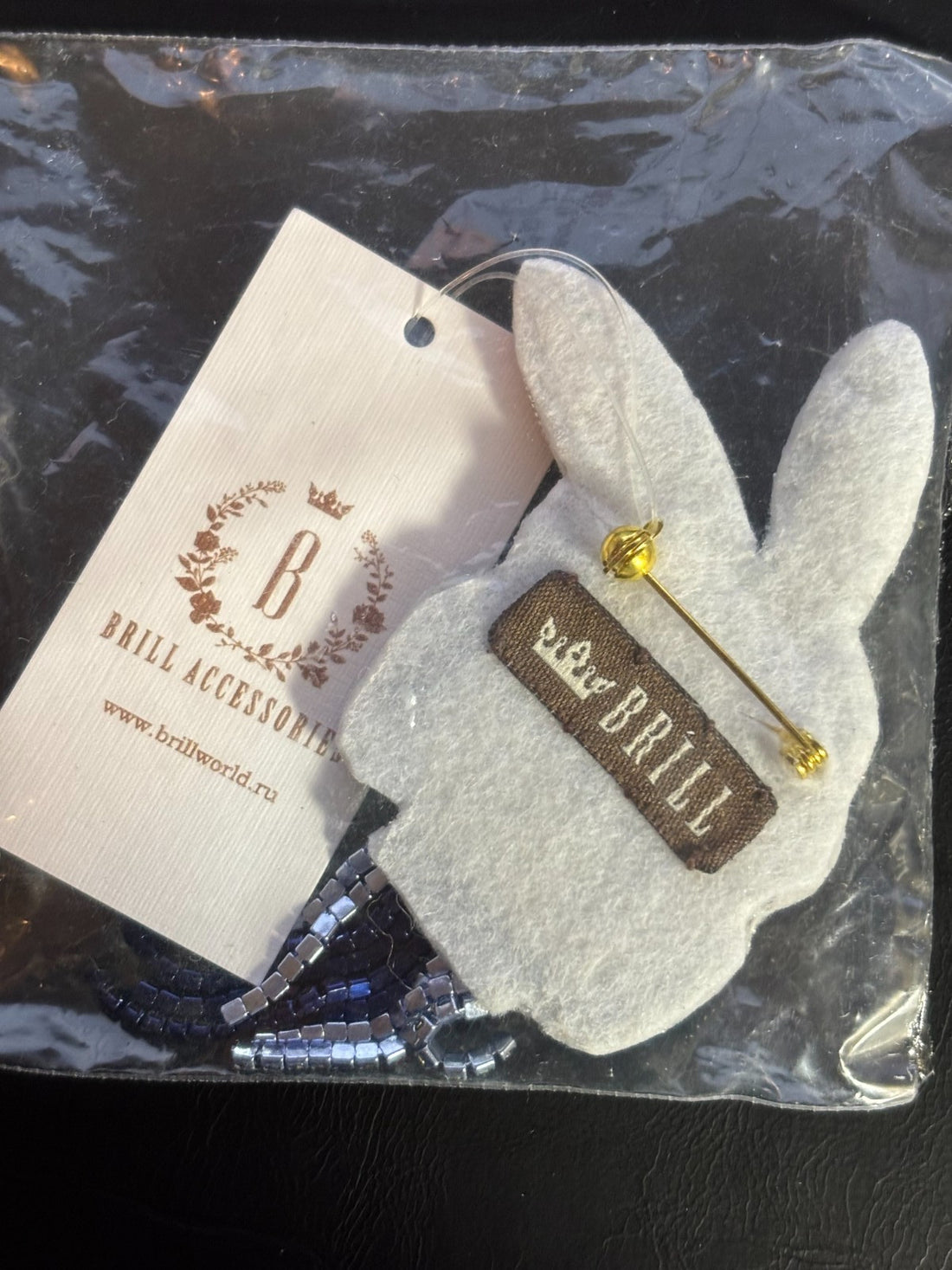 White Rabbit Brooch from Brill - B-38800 NEW - Box is slightly damaged