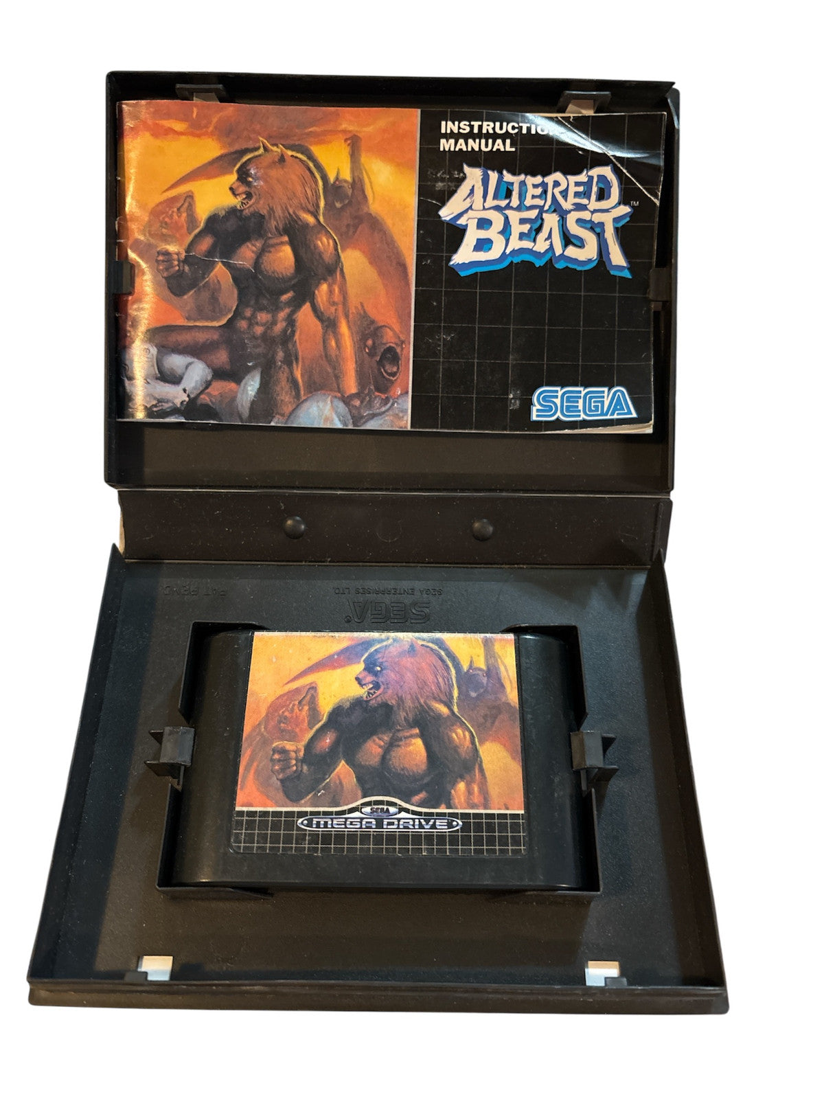 ALTERED BEAST - 16-BIT SEGA MEGADRIVE GAME CARTRIDGE BOXED COMPLETE WITH MANUAL
