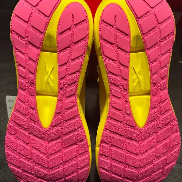 REEBOK ZIGNITION RUNNING SHOES - SIZE 8.5