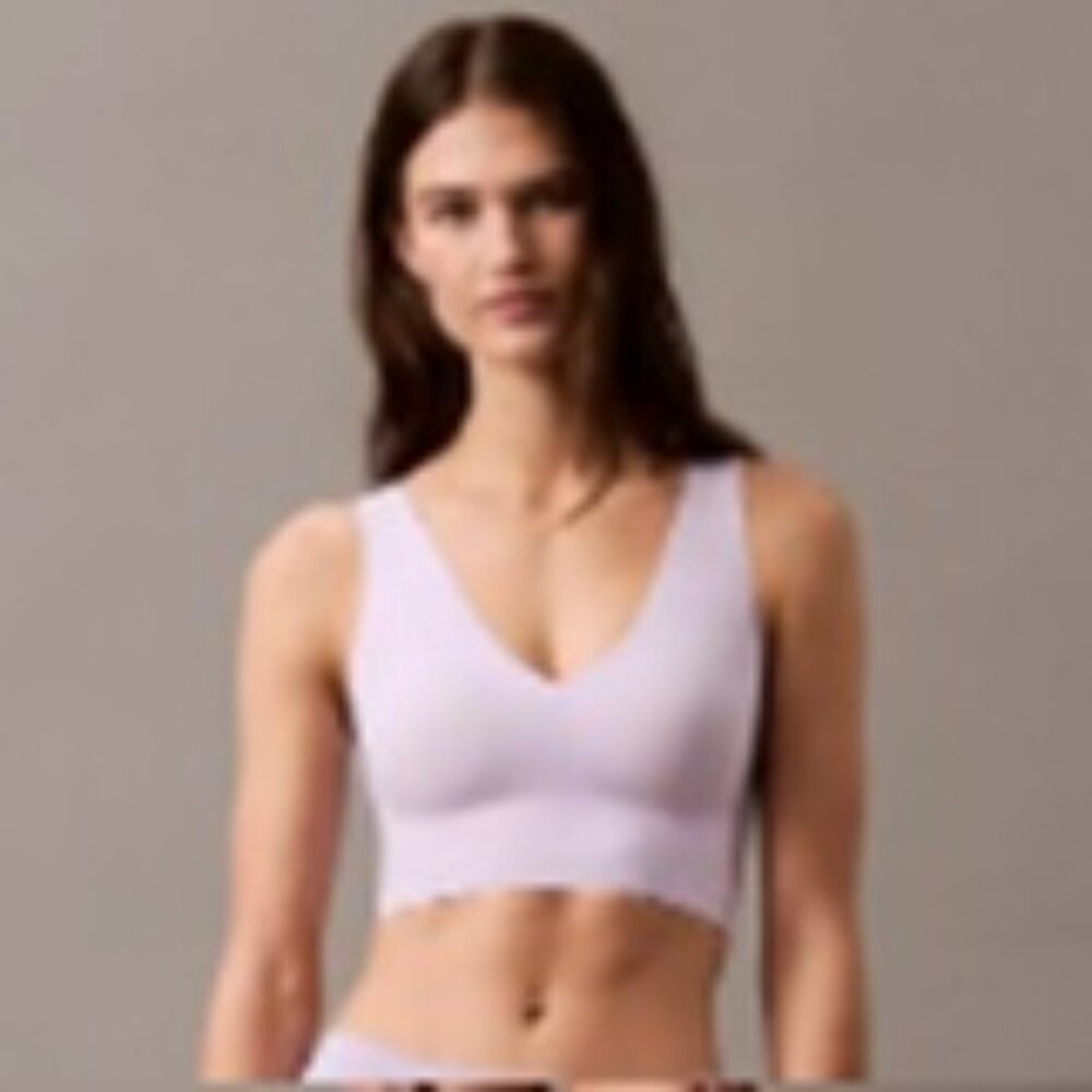 Calvin Klein - Invisibles Lightly Lined V-Neck Bralette - XLarge