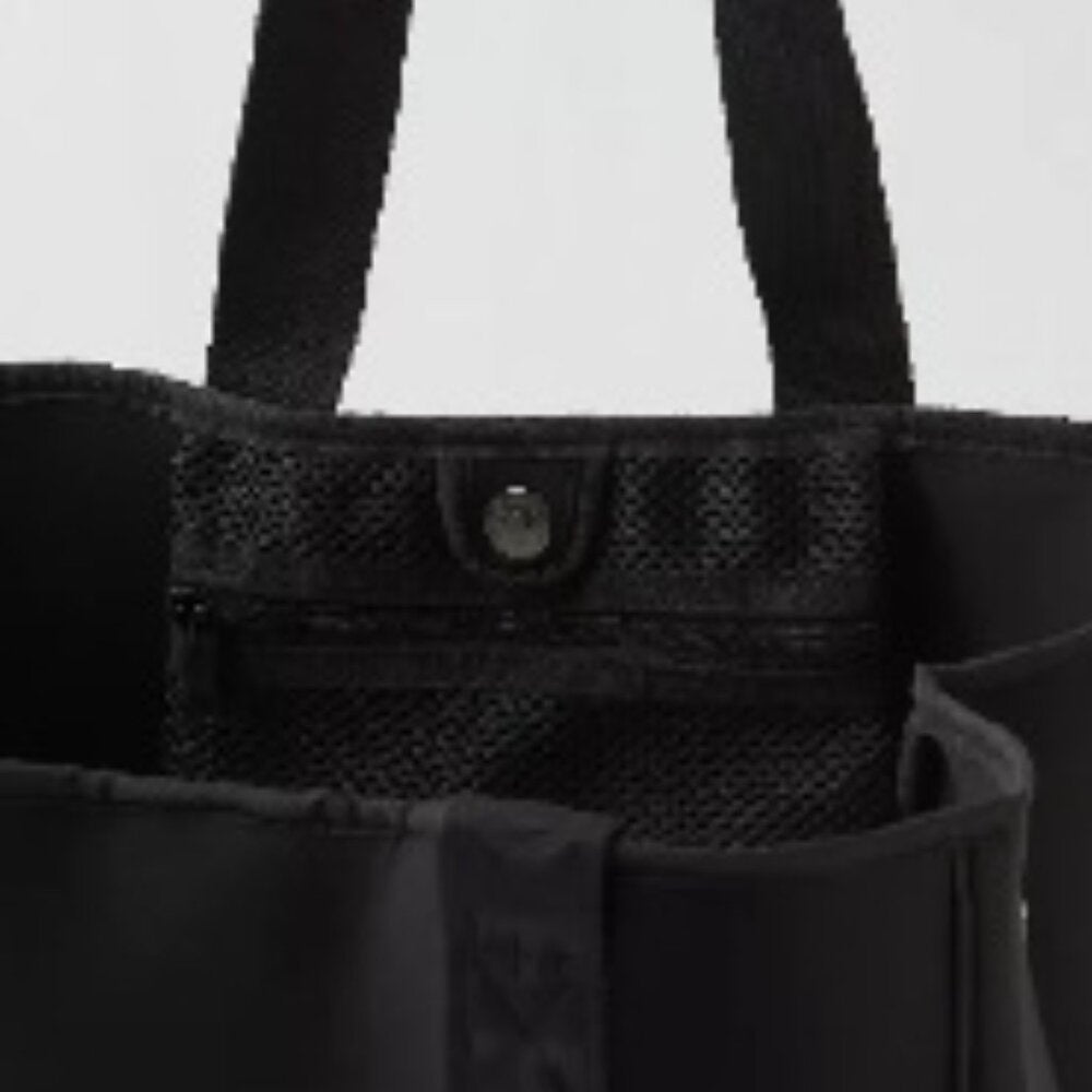 Aerie - OFFLINE By Aerie Neoprene Tote Bag - one size