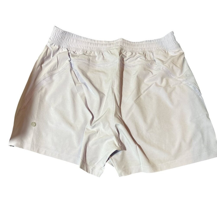 Lululemon -  Men's Pace Breaker Linerless Short 5" - size Large